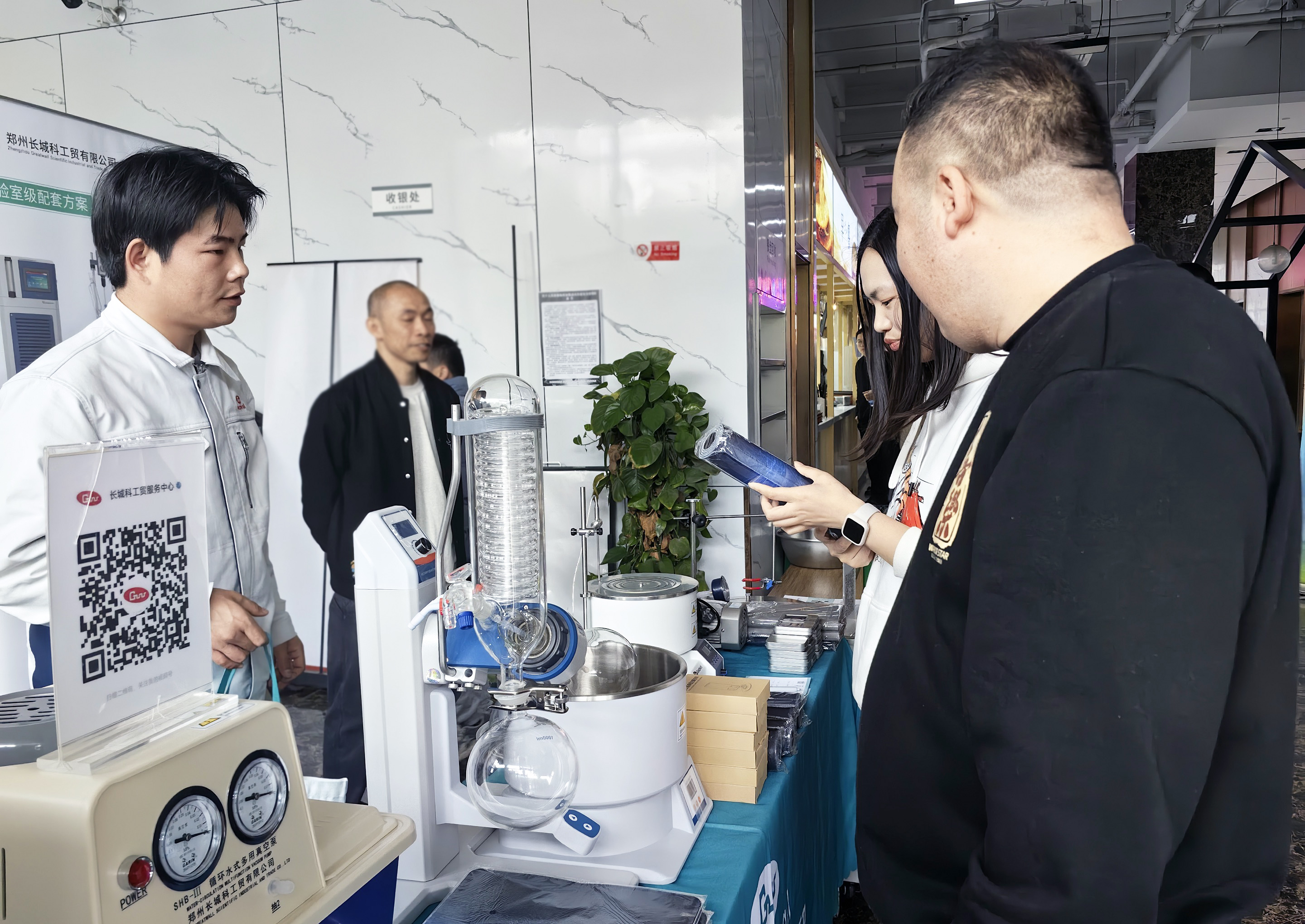 鄭州長城科工貿(mào)攜實驗室設(shè)備亮相張江細胞產(chǎn)業(yè)園，助力科研創(chuàng)新！